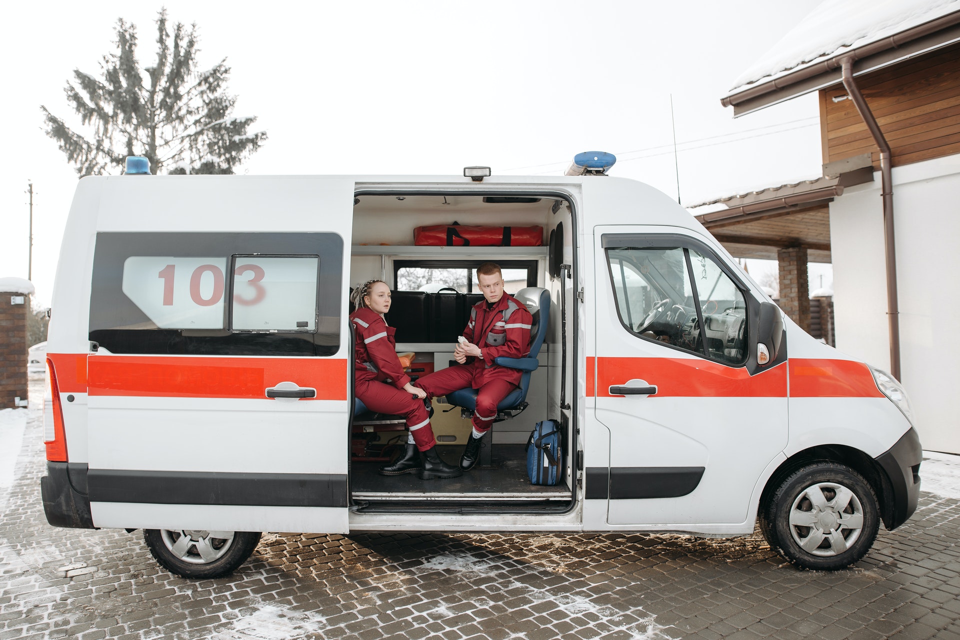 Come prenotare un’ambulanza privata a Cosenza tramite Assistiamo Te