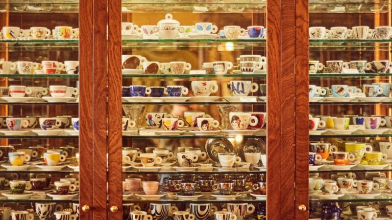 Locale Storico per Eventi: Eleganza e Tradizione al Caffè Poliziano di Montepulci